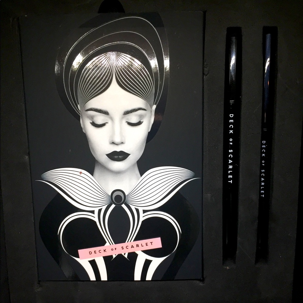 Deck Of Scarlet (Edition No 7) Makeup Pallet